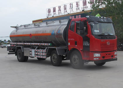 程力威牌CLW5251GYYLC5型铝合金运油车